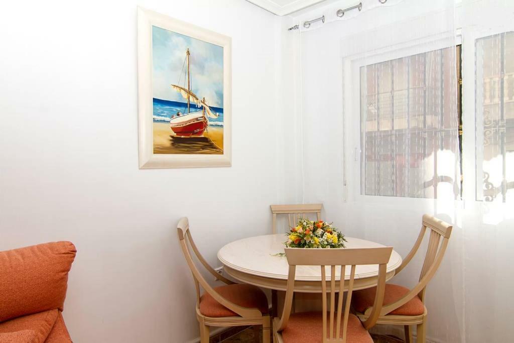Yovalu Con Balcon,Yovalu1Sin Balcon, Yovalutres Con Piscina Apartment Torrevieja Ngoại thất bức ảnh